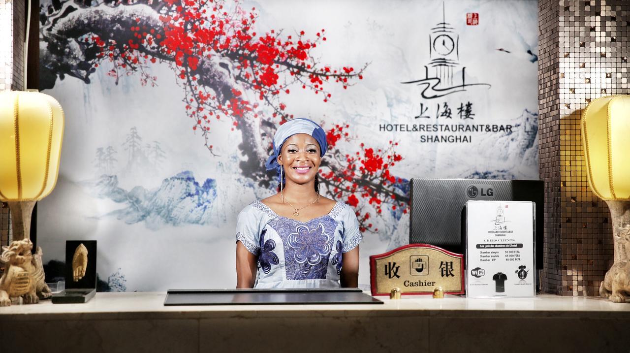 Shanghai Hotel NʼDjamena Buitenkant foto