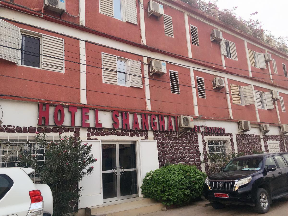 Shanghai Hotel NʼDjamena Buitenkant foto