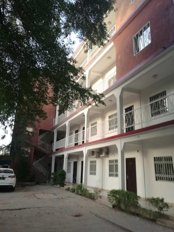 Shanghai Hotel NʼDjamena Buitenkant foto